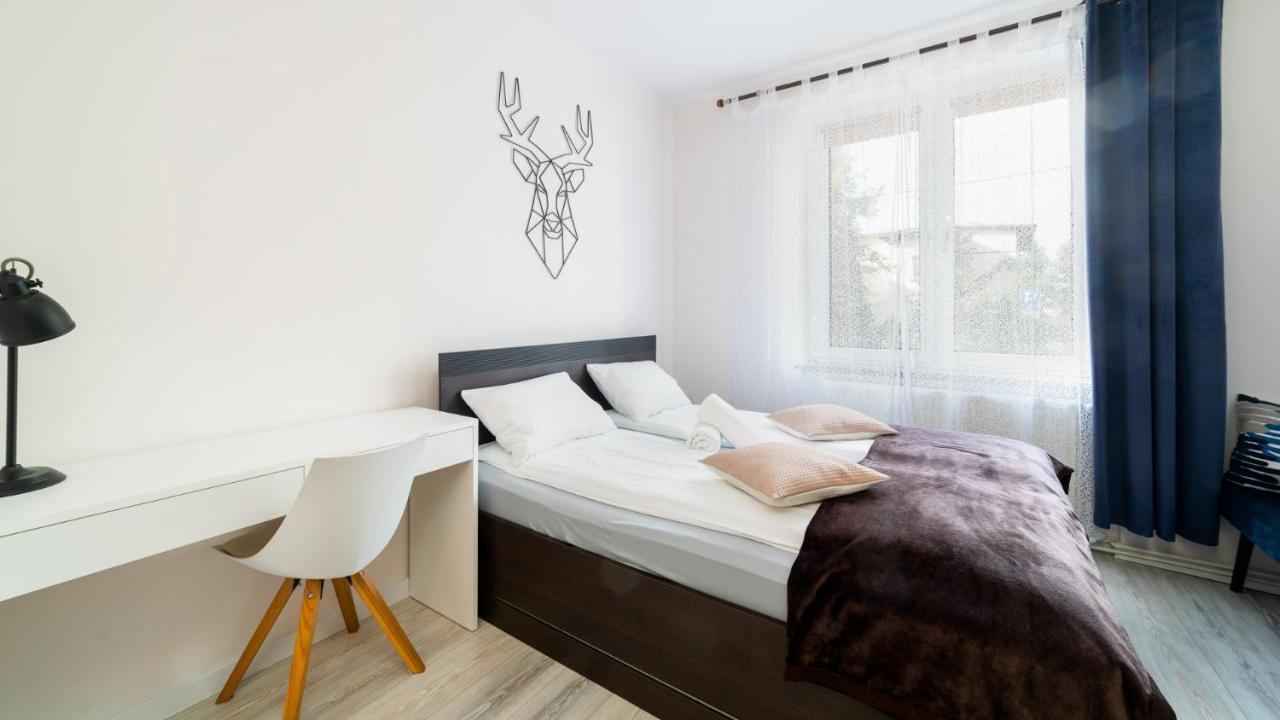 Apartamenty Everysky - Kraszewskiego 2 Еленя-Гура Экстерьер фото