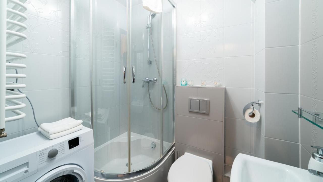 Apartamenty Everysky - Kraszewskiego 2 Еленя-Гура Экстерьер фото