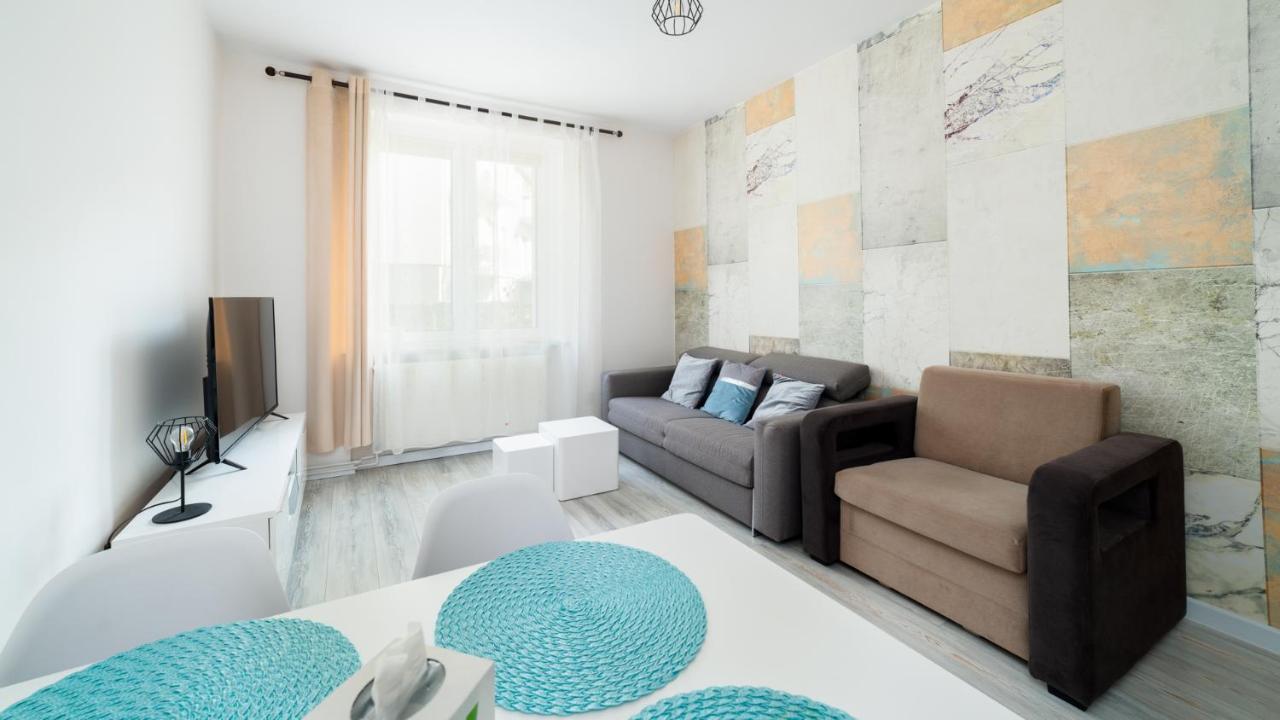 Apartamenty Everysky - Kraszewskiego 2 Еленя-Гура Экстерьер фото
